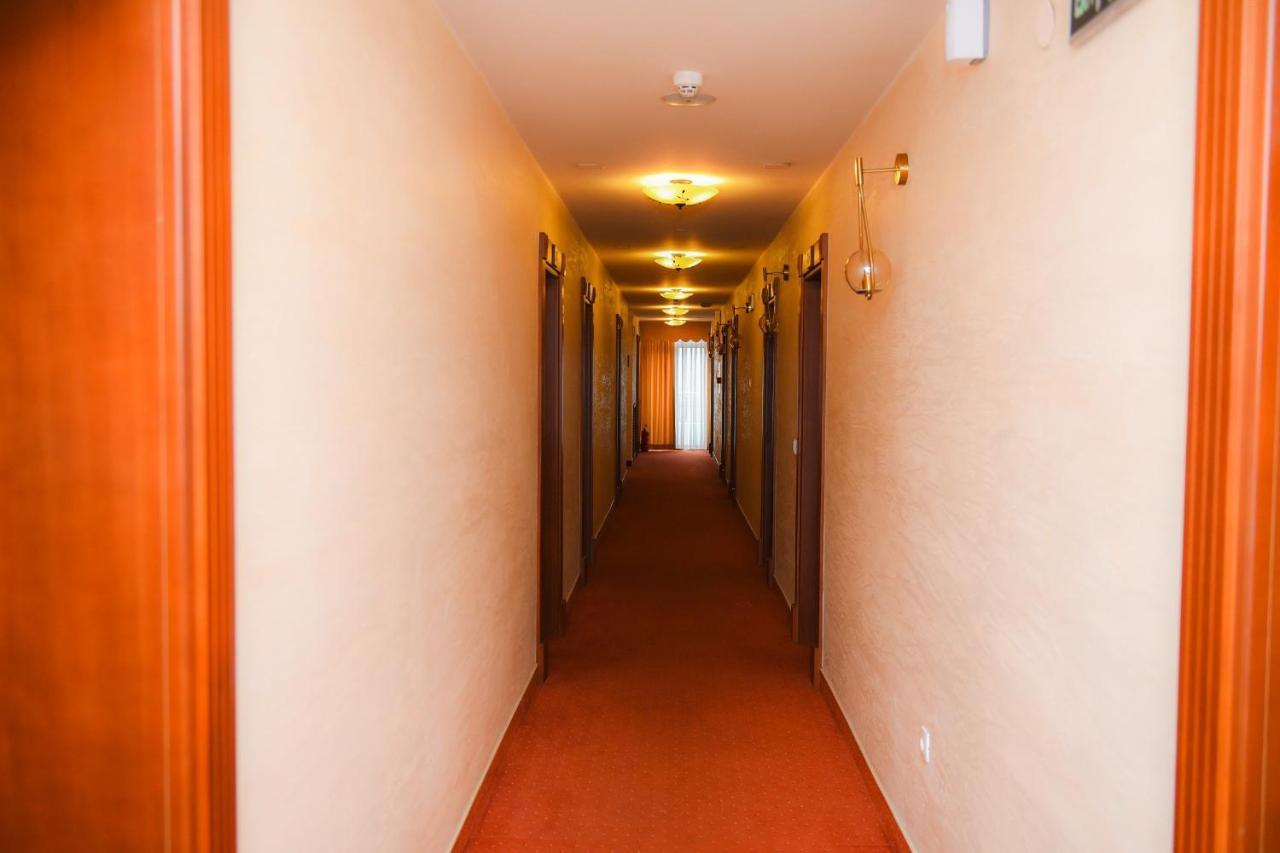 Hotel Marshal Никшич Экстерьер фото