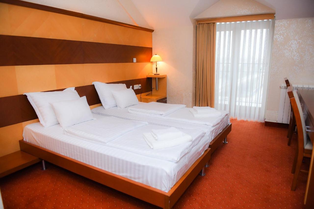 Hotel Marshal Никшич Экстерьер фото