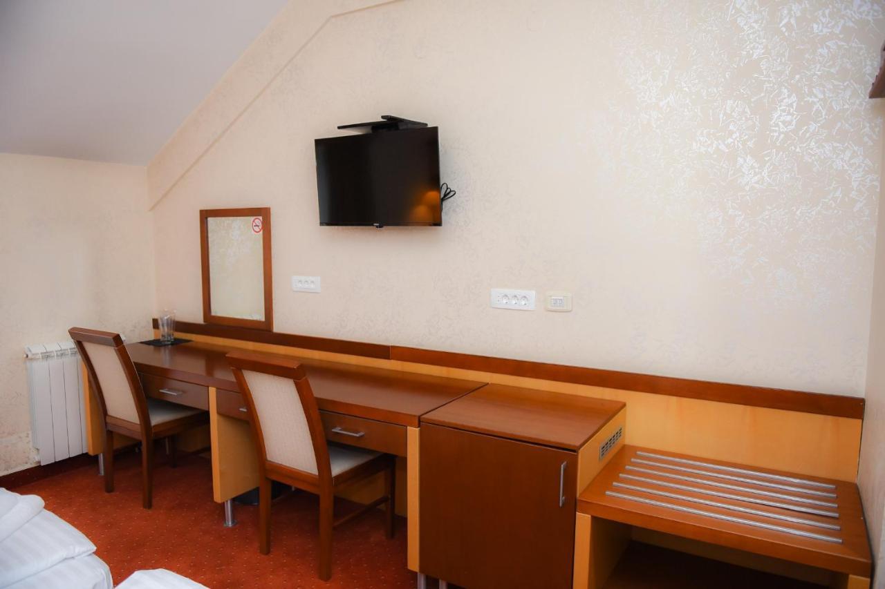 Hotel Marshal Никшич Экстерьер фото