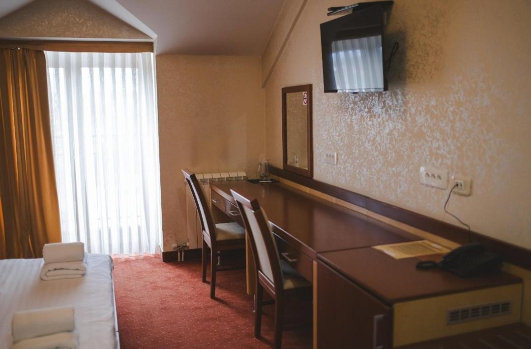 Hotel Marshal Никшич Экстерьер фото