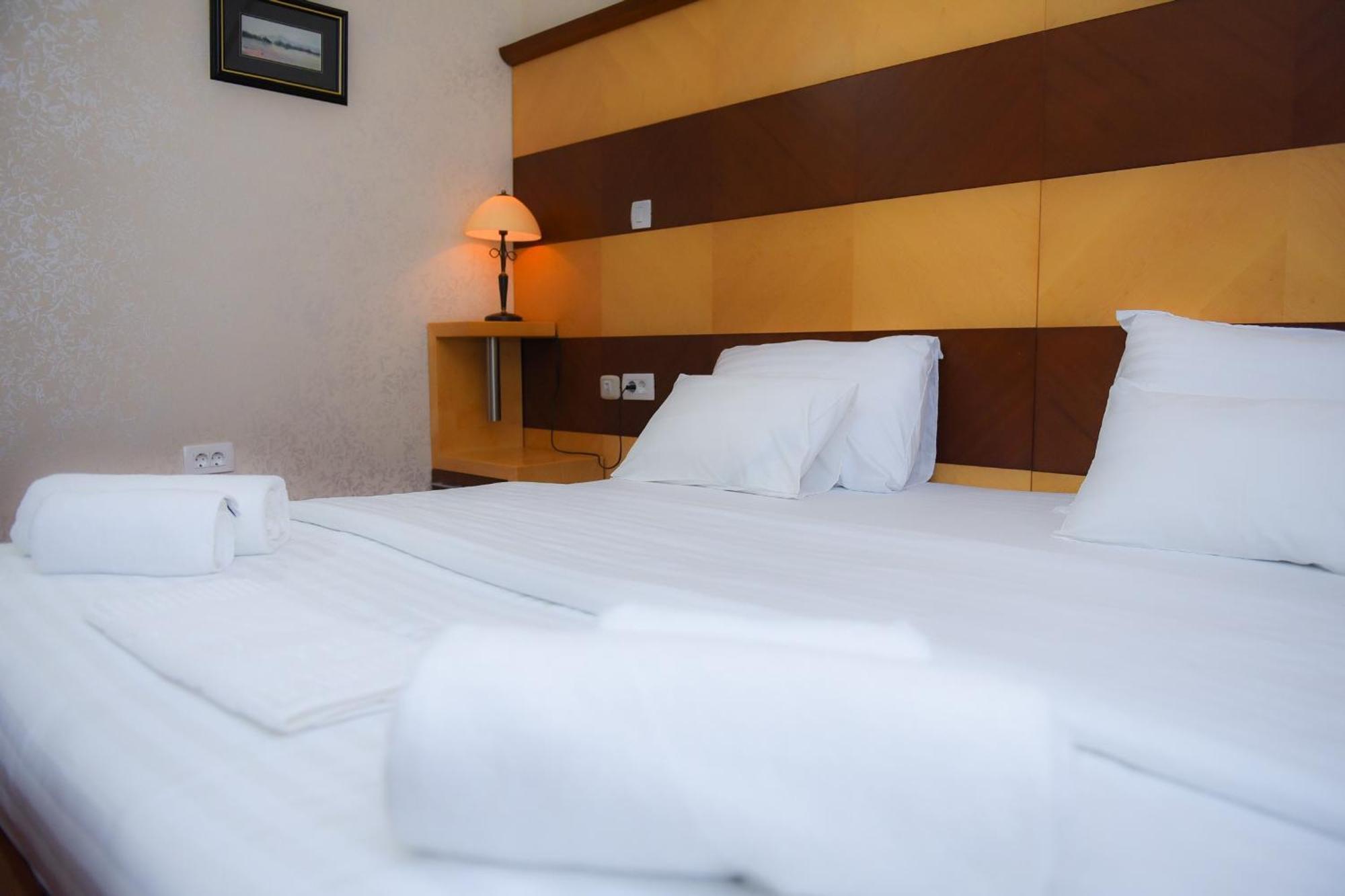 Hotel Marshal Никшич Экстерьер фото